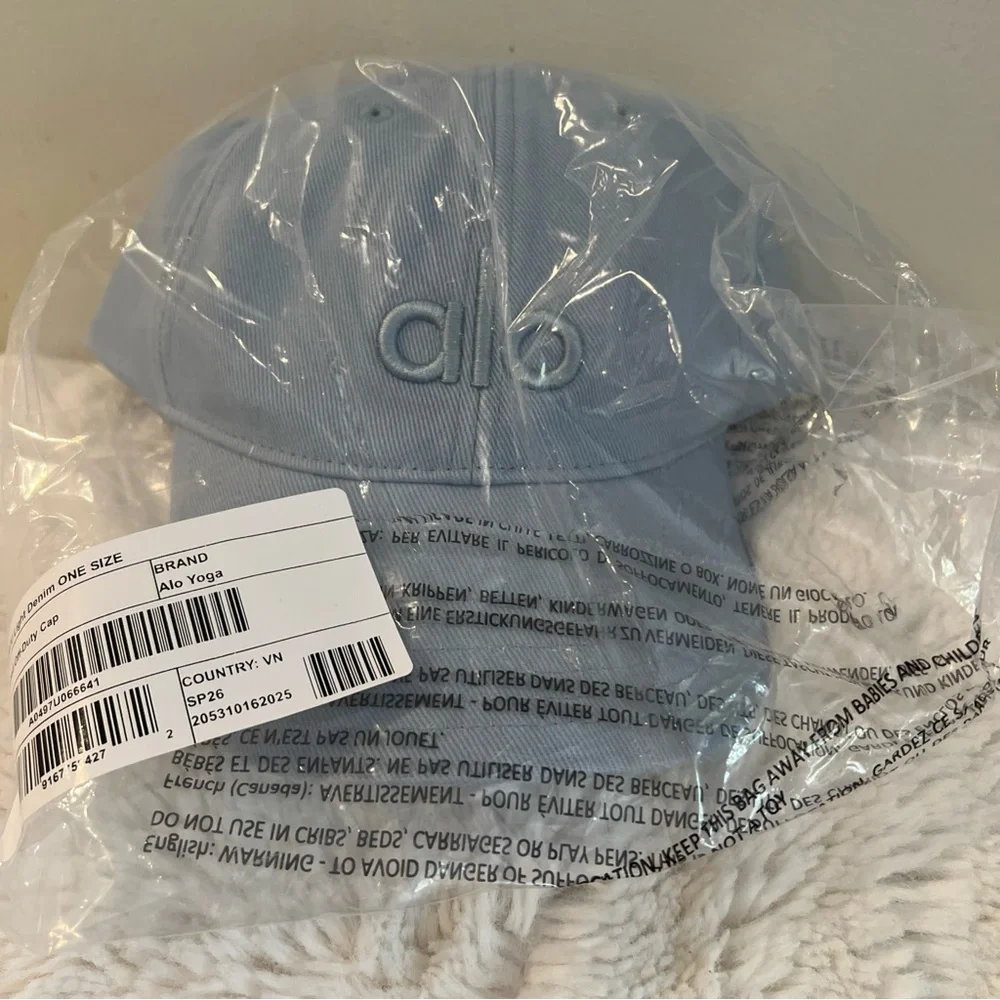 Authentic Alo Yoga Washed Off-Duty Cap in Light Denim🧢